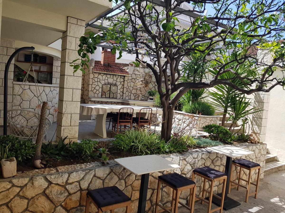 Apartments Huljic Hvar Town Exterior photo