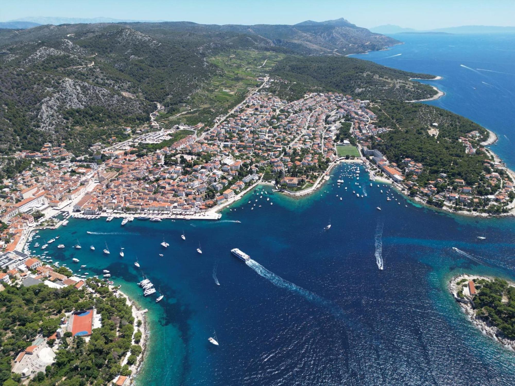 Apartments Huljic Hvar Town Exterior photo